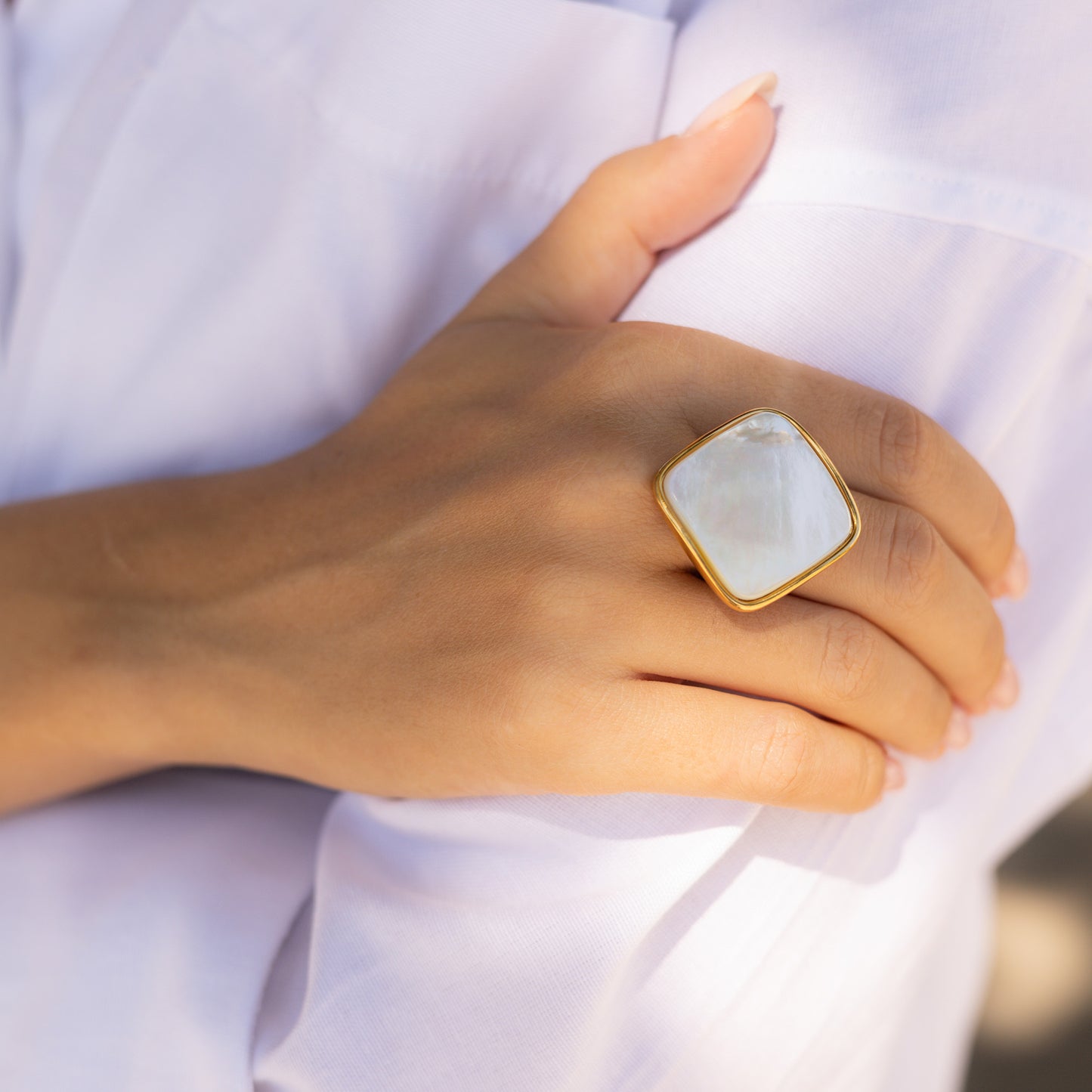 Inel placat cu aur de 18k și piatra naturala mother of pearl Glitterati Allure