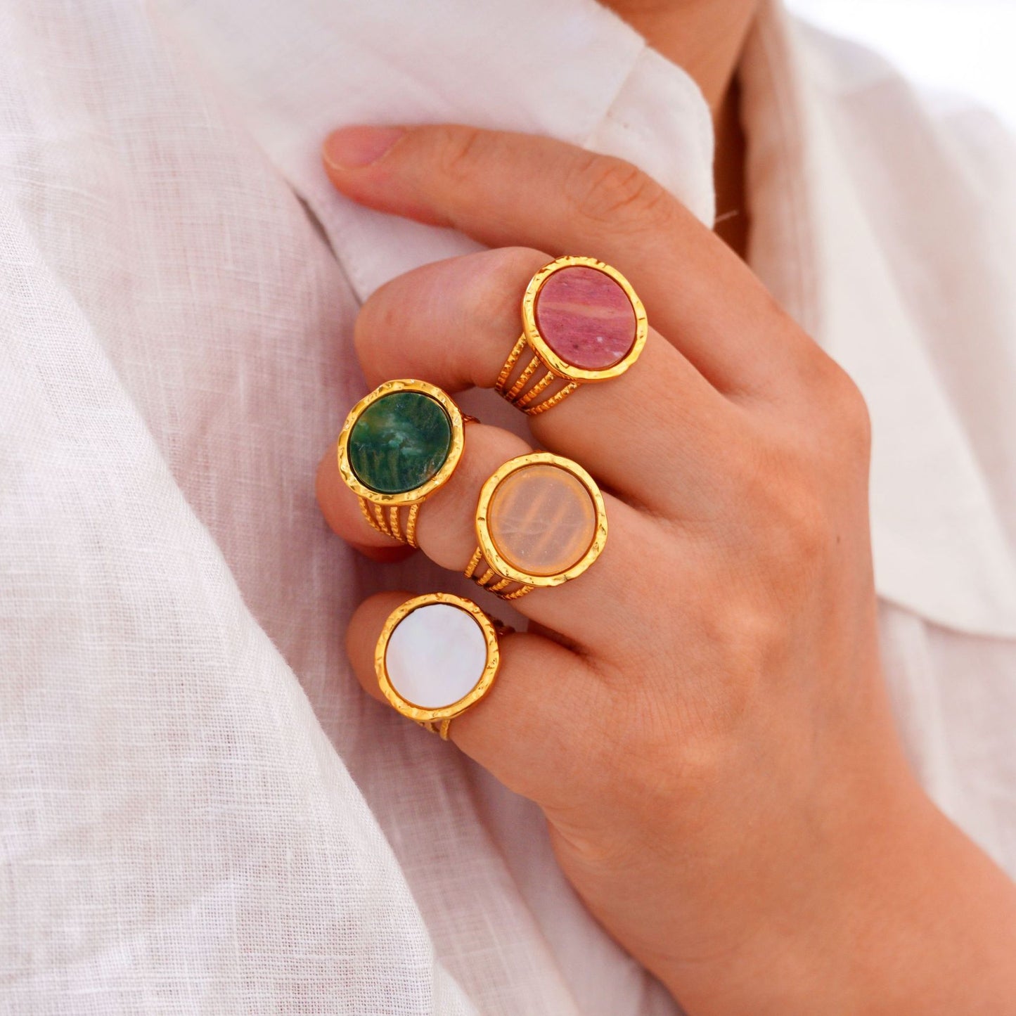 Inel Glitterati placat cu aur de 18K și piatră naturală Sun Stone