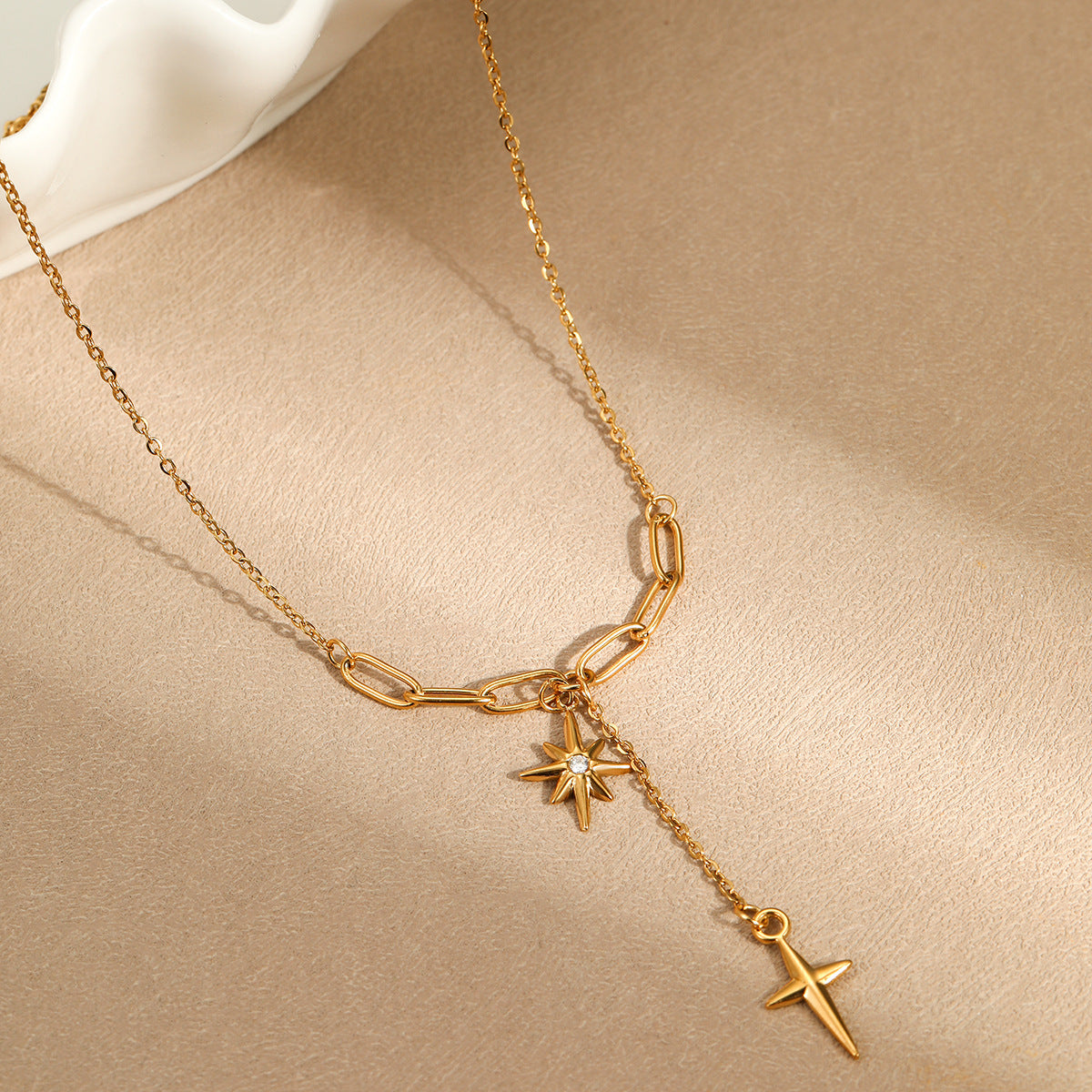 Colier placat cu aur de 18k Glitterati North Star