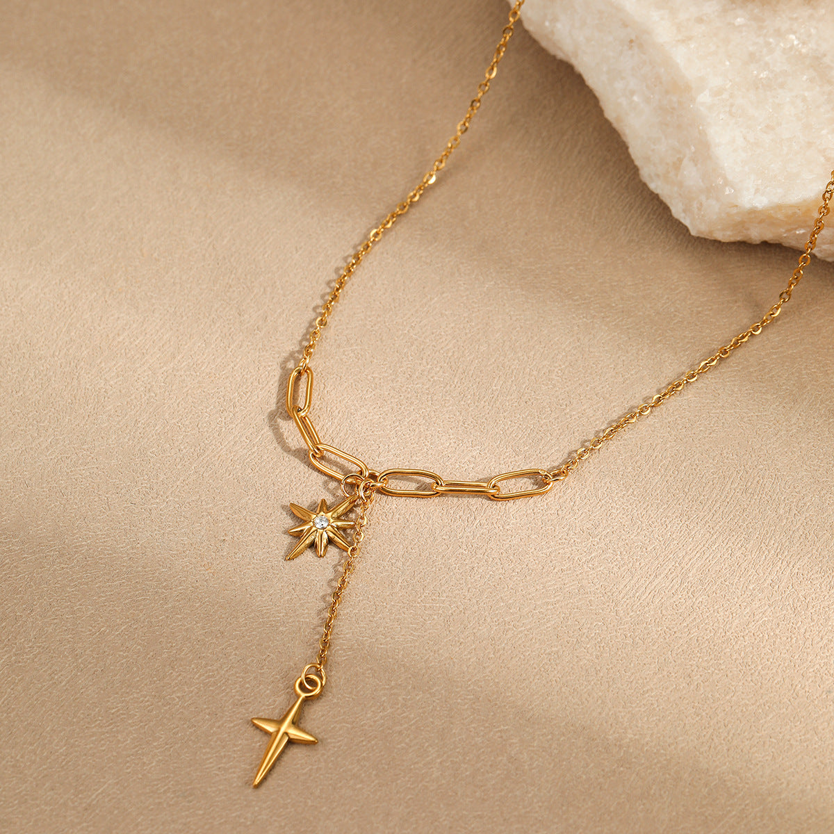 Colier placat cu aur de 18k Glitterati North Star