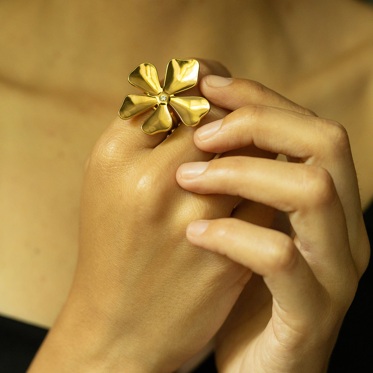 Inel placat cu aur de 18k Glitterati Blossom