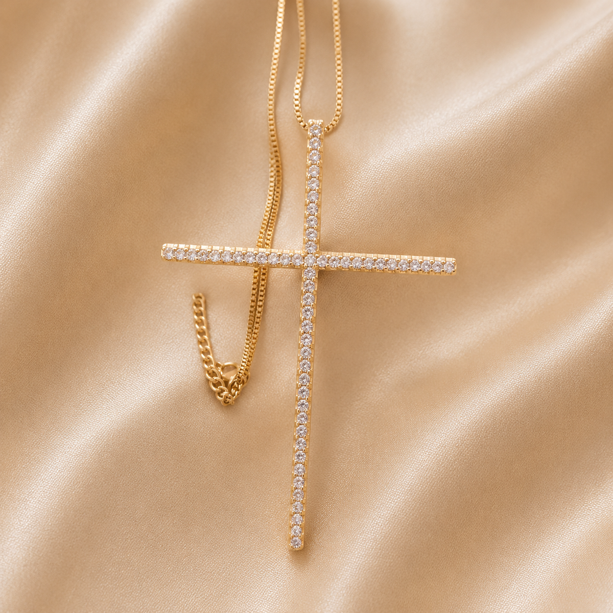 Colier cu cruce placat cu aur de 18k Glitterati Alignment - gold