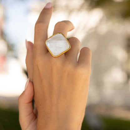 Inel placat cu aur de 18k și piatra naturala mother of pearl Glitterati Allure