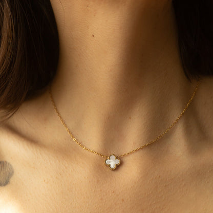 Colier placat cu aur de 18k Glitterati Clover - white
