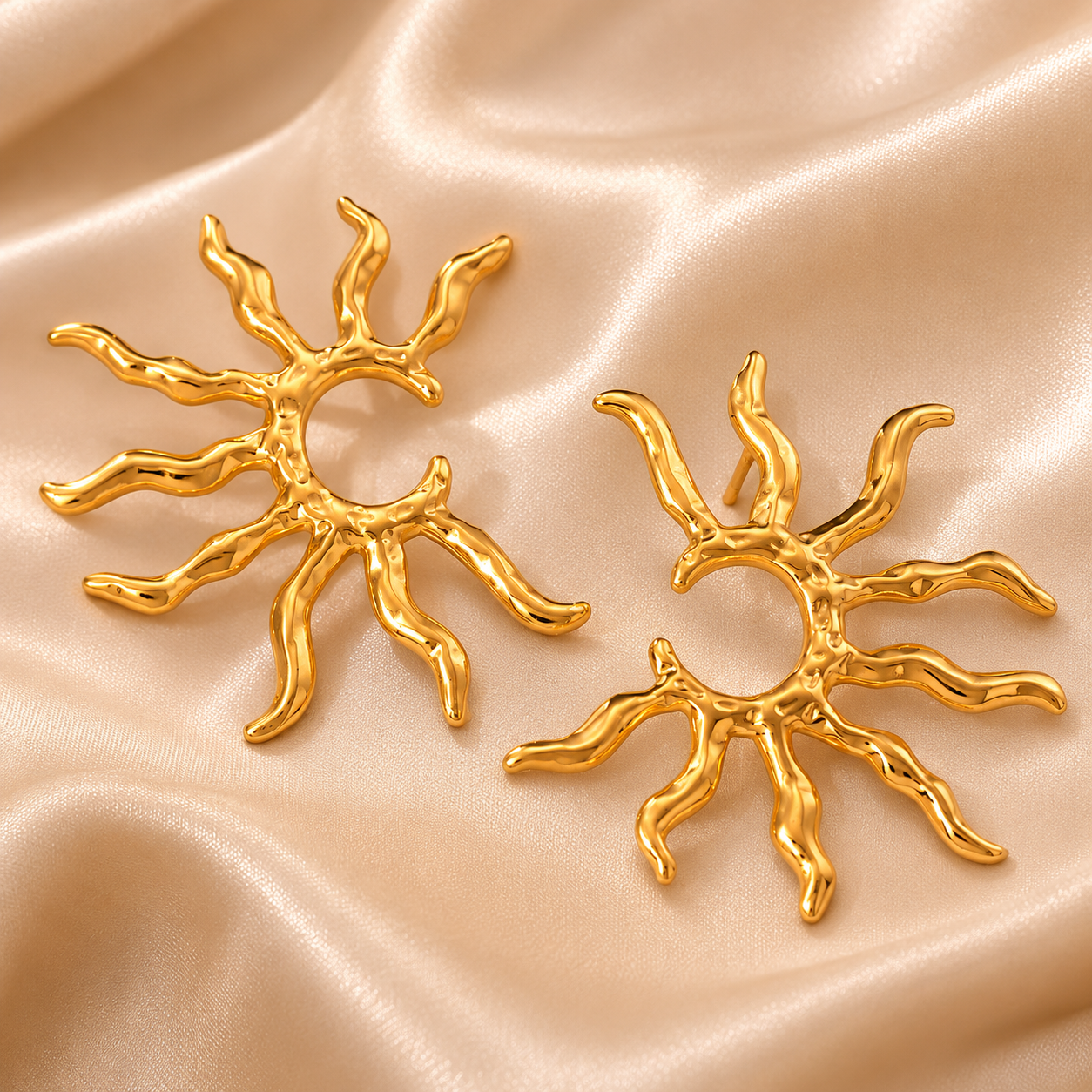 Cercei Statement Soare Premium Placati cu Aur 18K