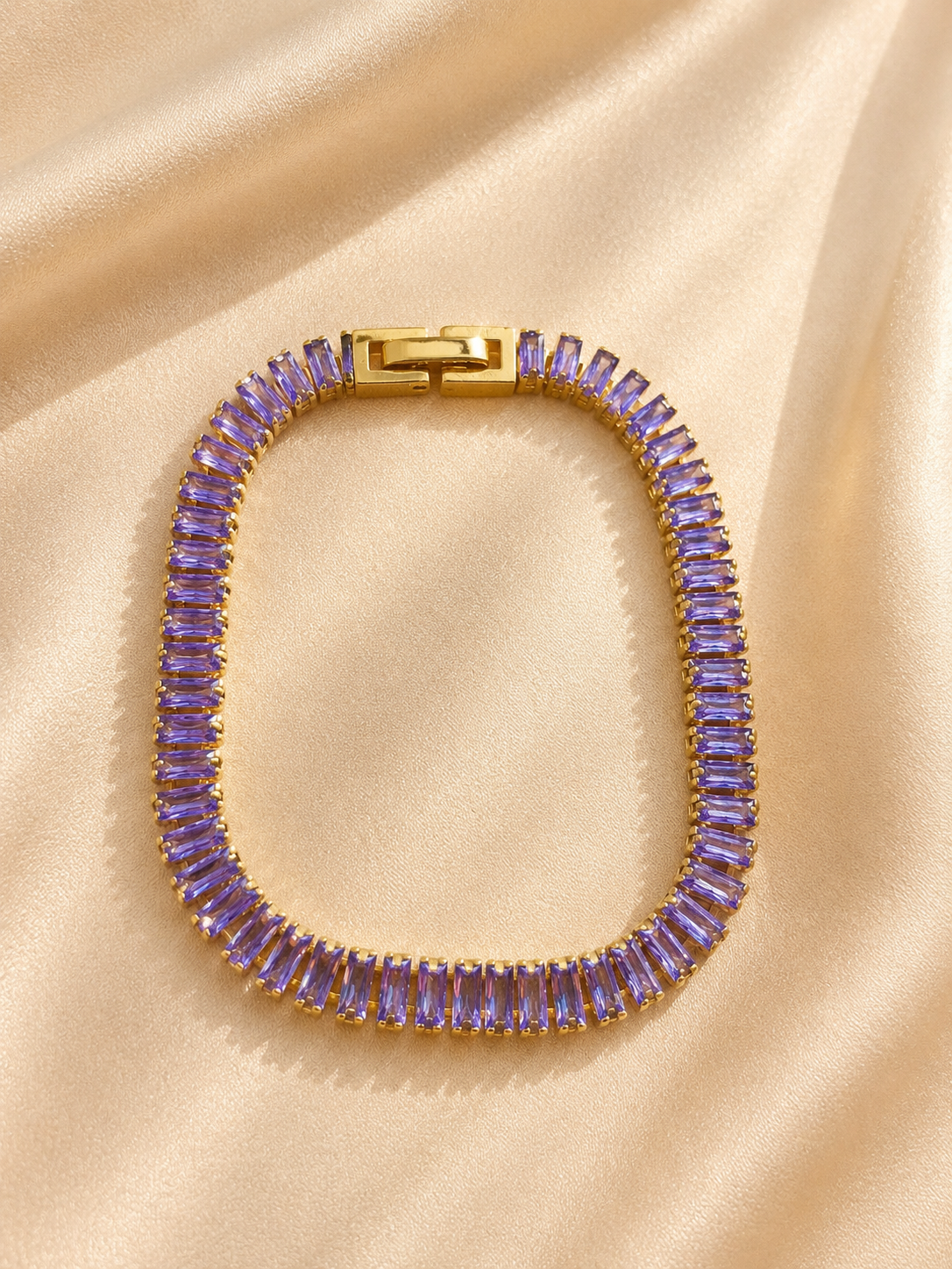 Brățară aurie tennis placata cu aur de 18K Glitterati Murmur cu pietre cubic zirconia mov