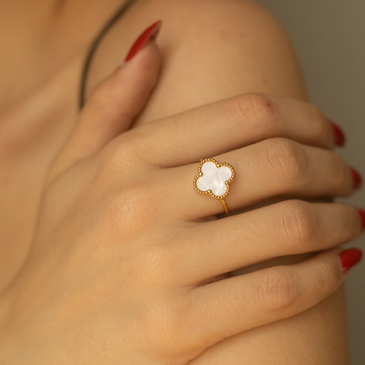 Inel placat cu aur de de 18k Glitterati Clover - white